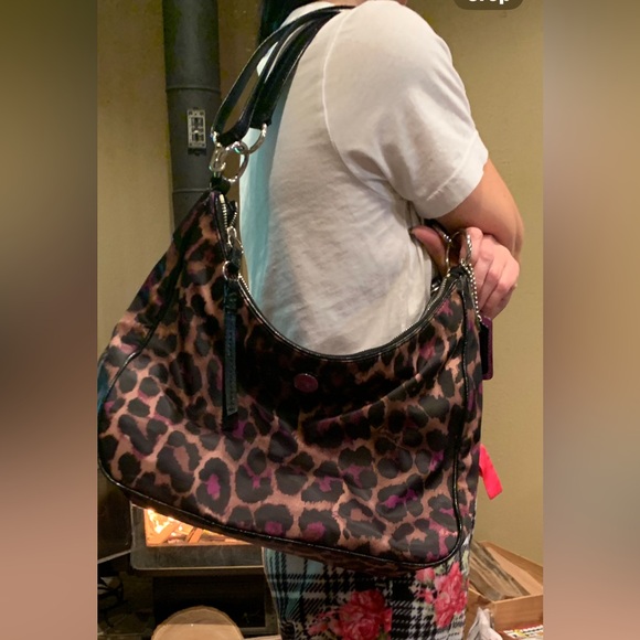 Coach purse - Picture 5 of 7